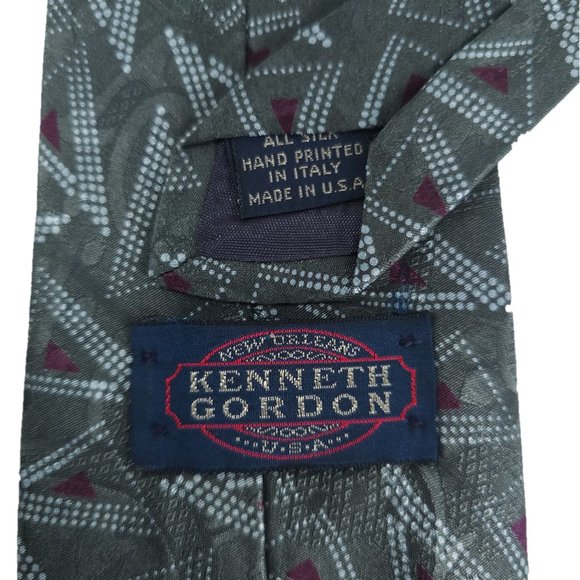 Kenneth Gordon Men Necktie Triangle All Silk Gray Red 59x3.5 - NWOT made in USA - Picture 3 of 5